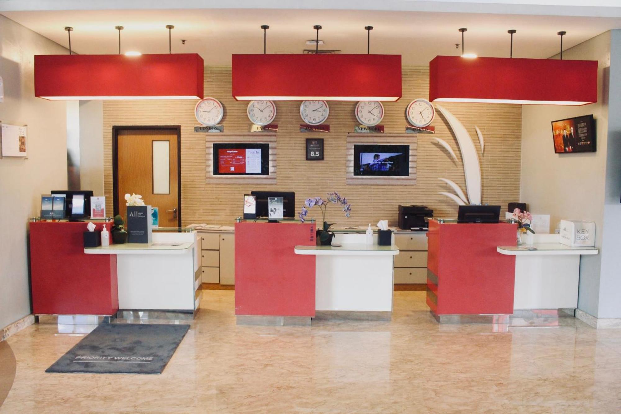 Ibis Jakarta Senen Exterior photo